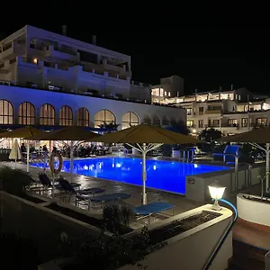 Marysol Cristianos Atlantic View Apartahotel